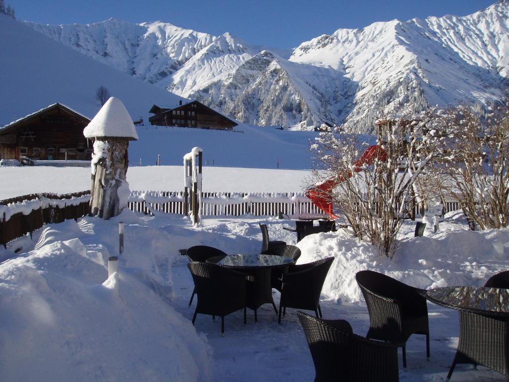 Hotel Des Alpes Adelboden Bagian luar foto